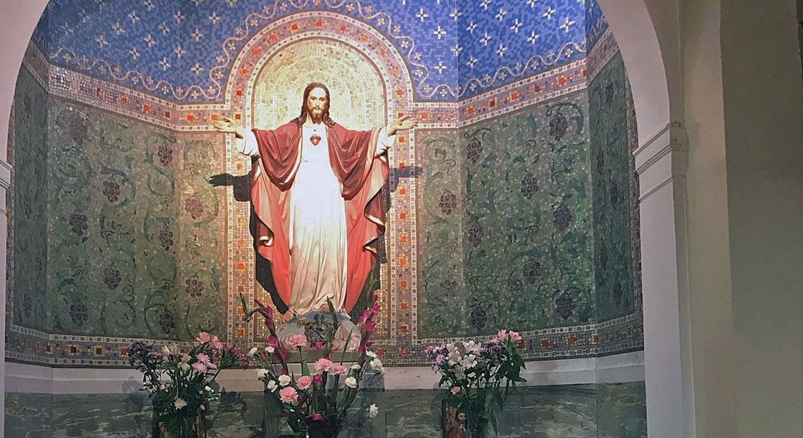 NovenaToTheSacredHeart_Hero_May2021